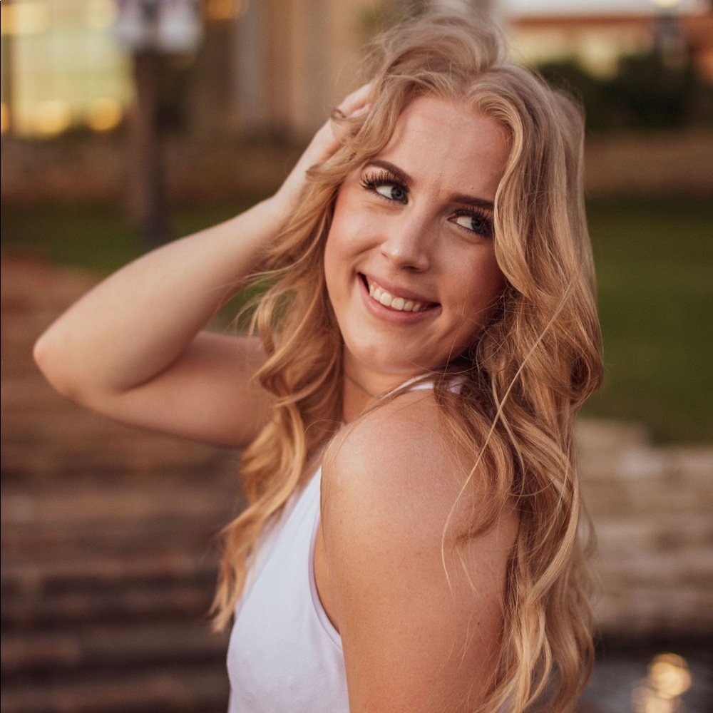 Meet your Posher, Arielle